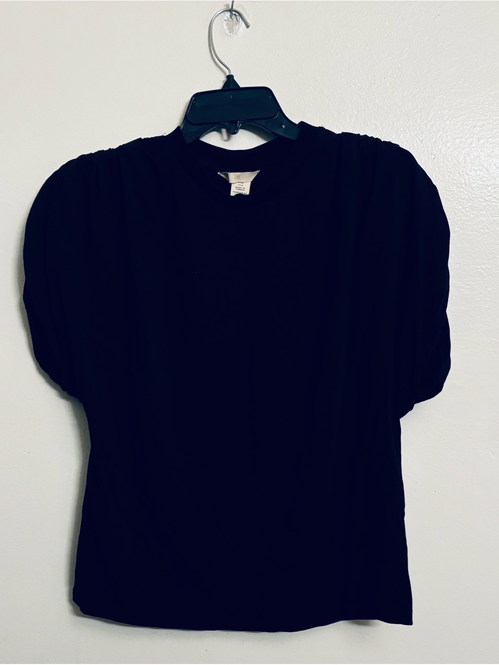 H&M Black Puff Sleeve Short Sleeve Top